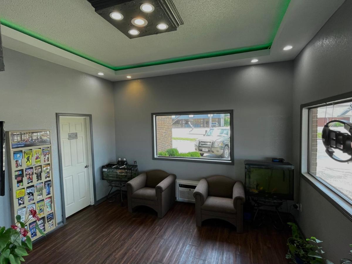 Royal Inn & Suites Mountain Grove 외부 사진