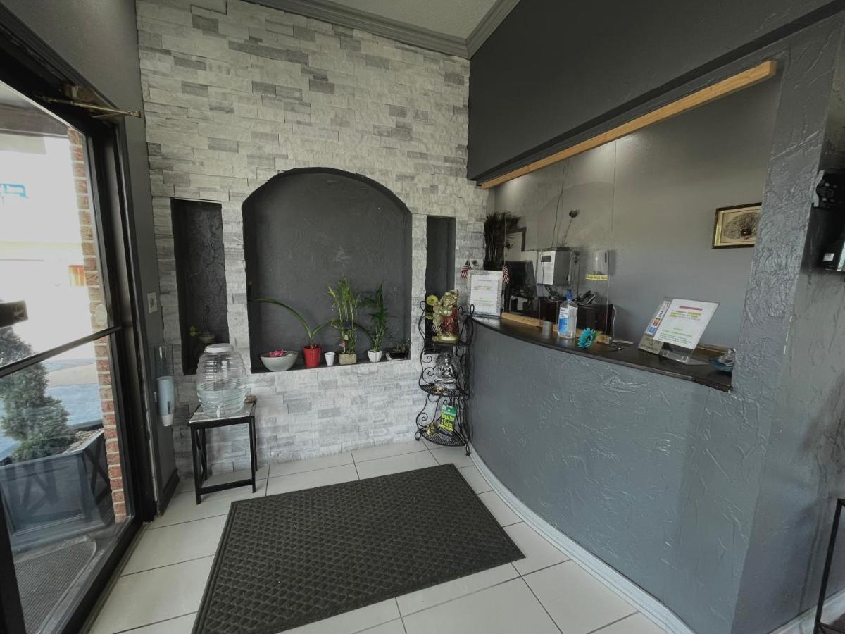 Royal Inn & Suites Mountain Grove 외부 사진