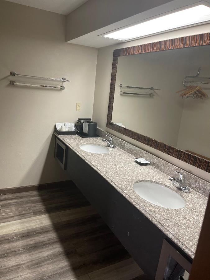 Royal Inn & Suites Mountain Grove 외부 사진