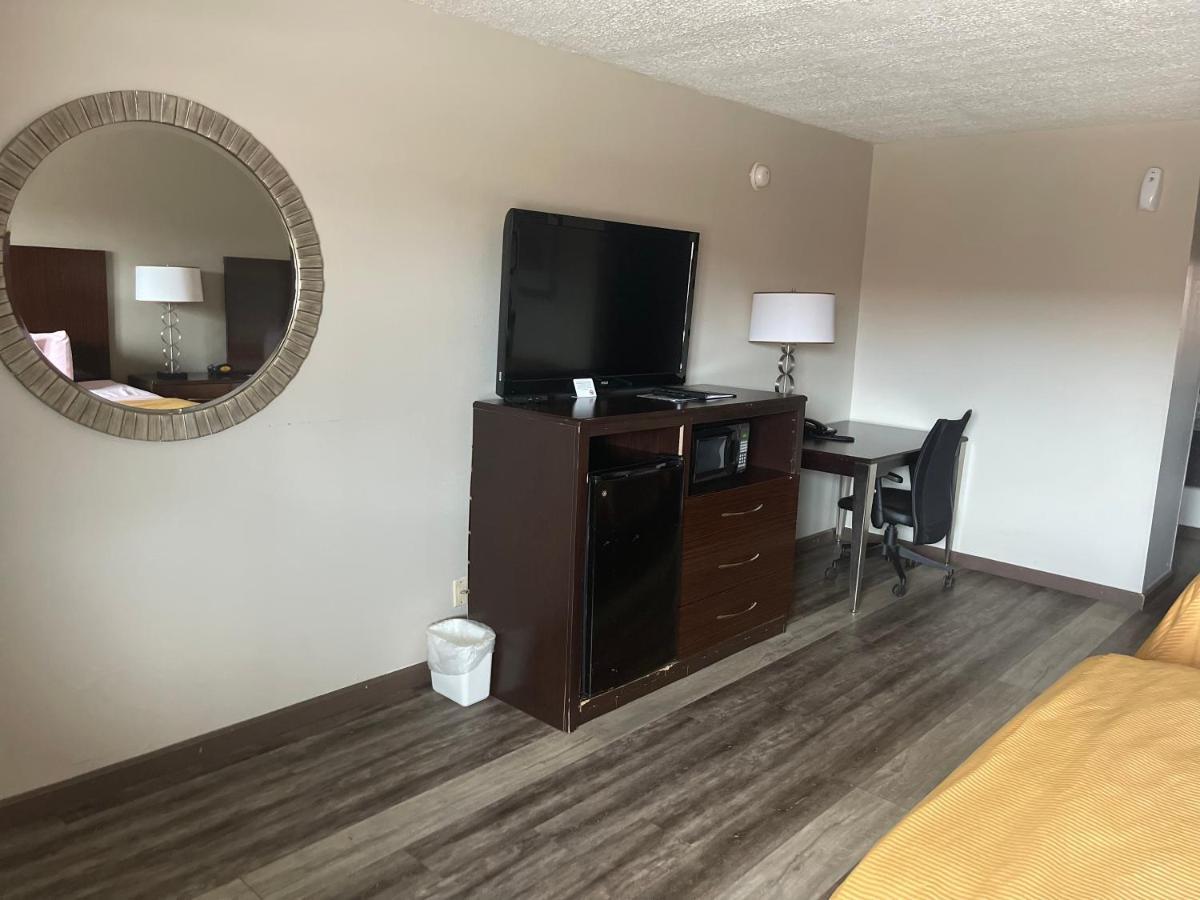 Royal Inn & Suites Mountain Grove 외부 사진